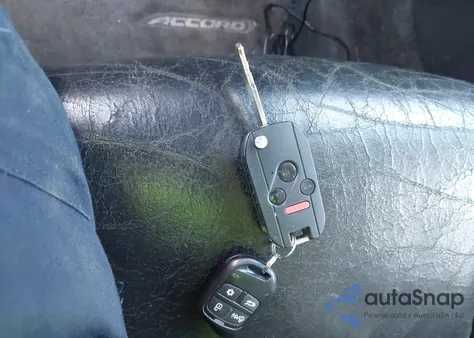 2005 Honda Accord 2.4 Ex z USA, uszkodzony, nr VIN 1HGCM56845A022856